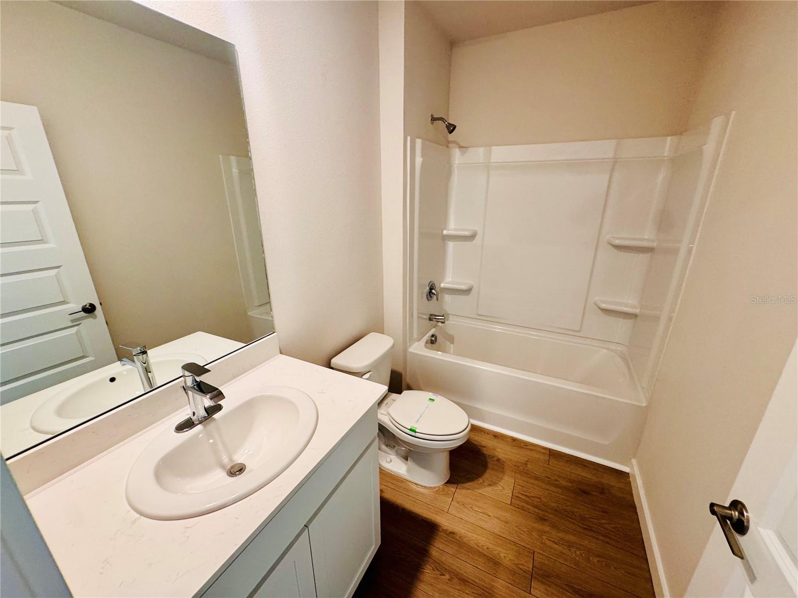 STAR FARMS AT LAKEWOOD RANCH - Residential