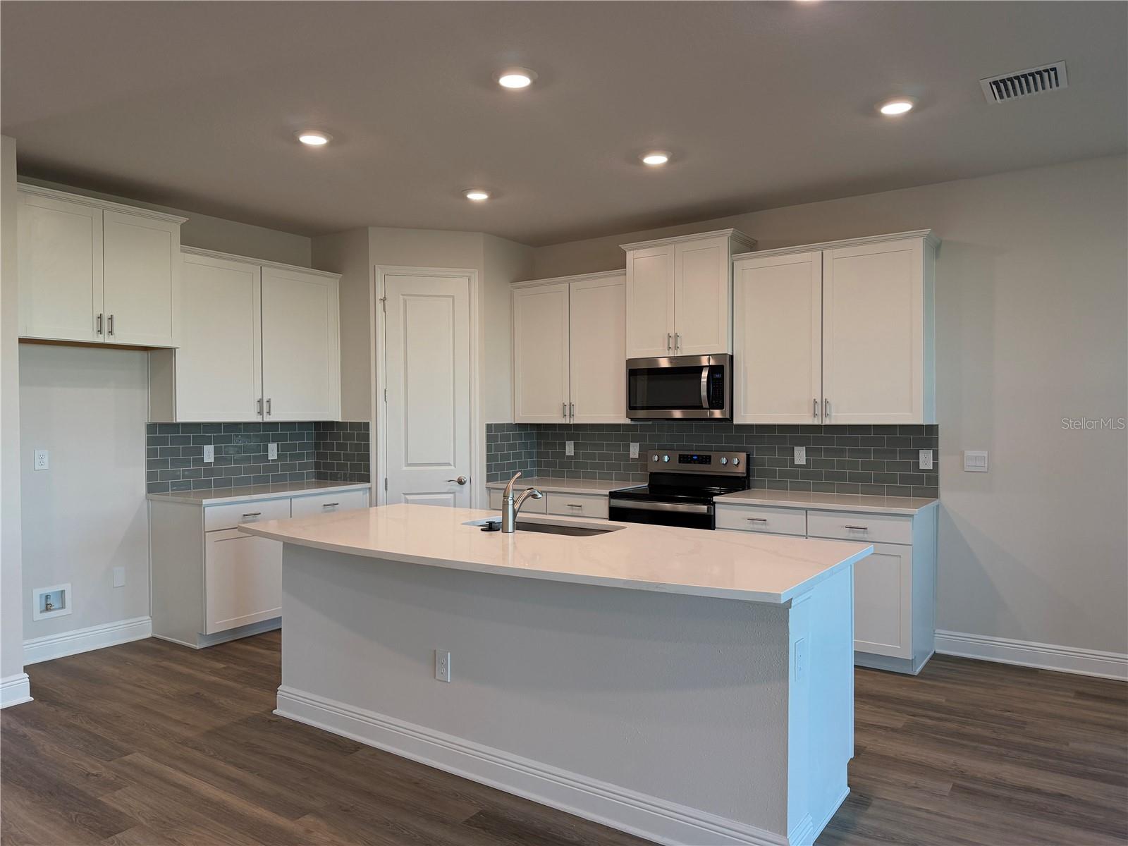 STAR FARMS AT LAKEWOOD RANCH - Residential