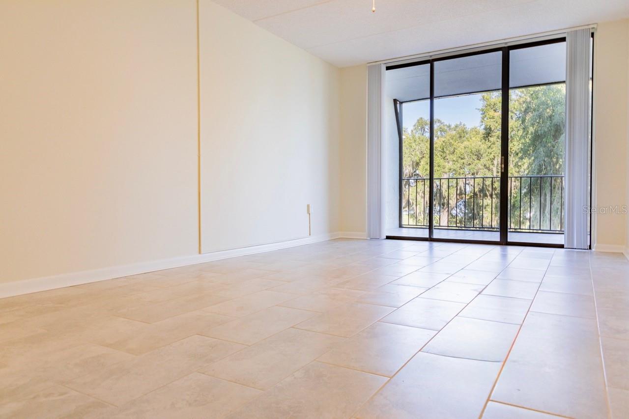 LAKE HOWARD TERRACE - Residential