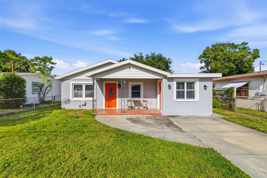 Photo of 3113 W Dewey Street, Tampa, FL 33607 (MLS # TB8461275)