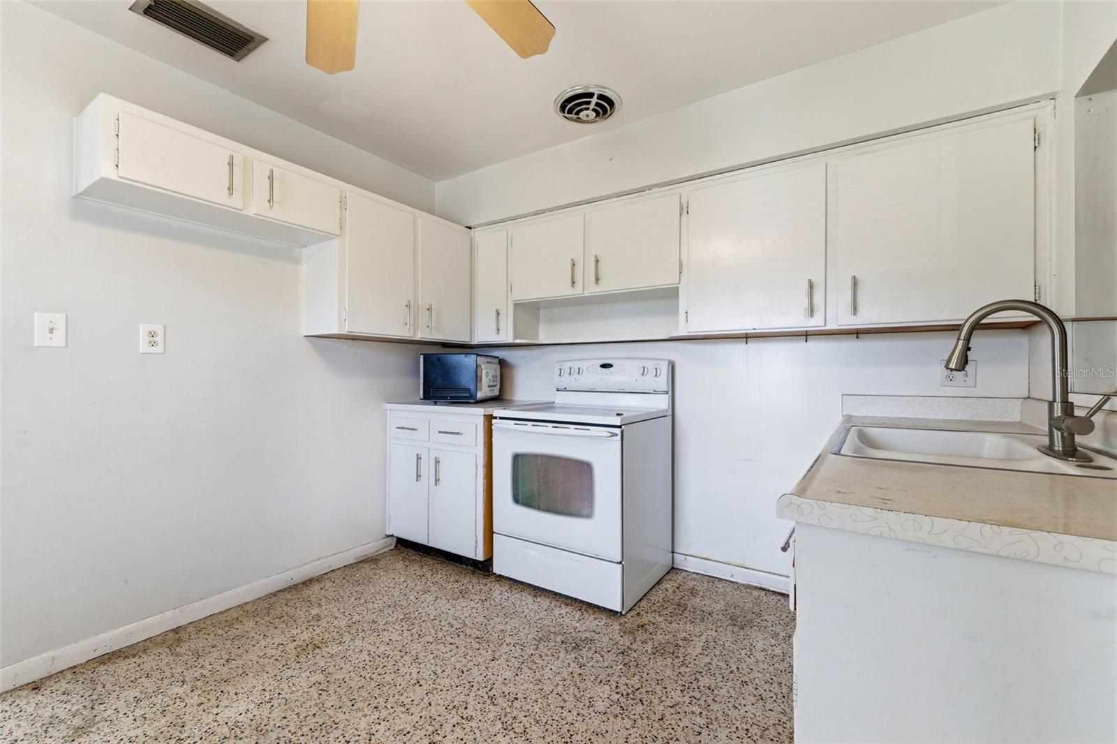 DREWS JOHN H 1ST EXT - Residential