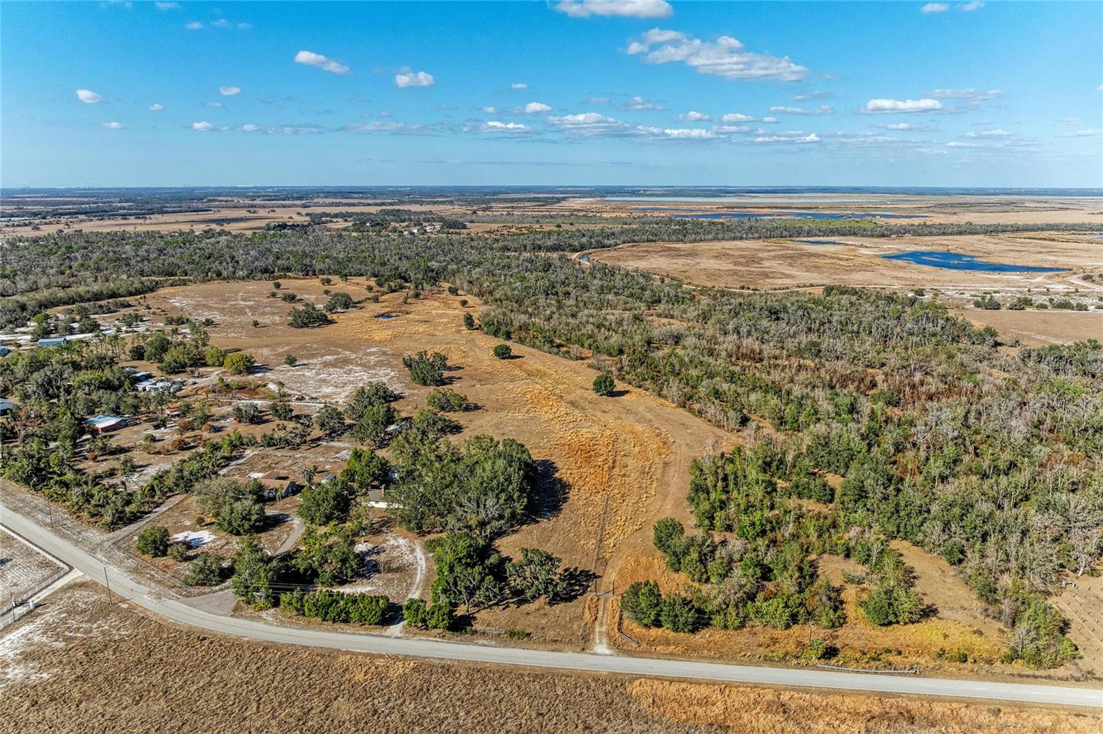 ACREAGE - Land