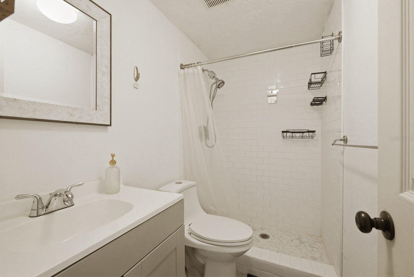 FLOR A MAR - Residential