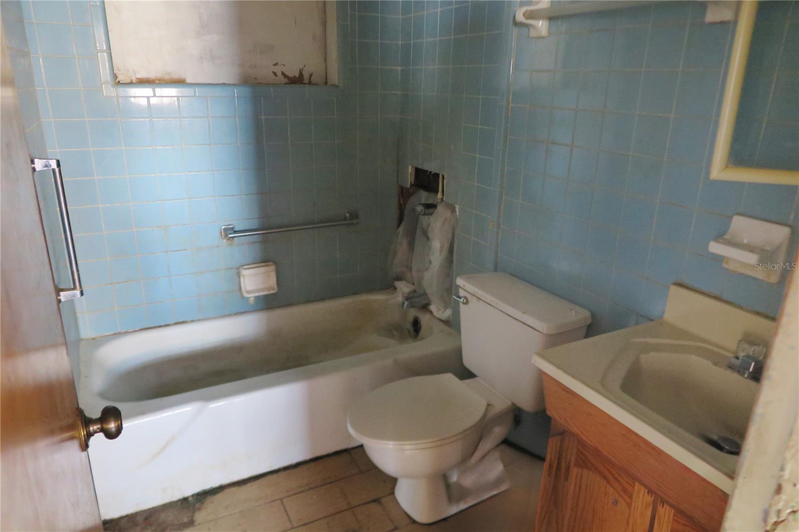 LINCOLN ESTATES 1ST ADD - Residential