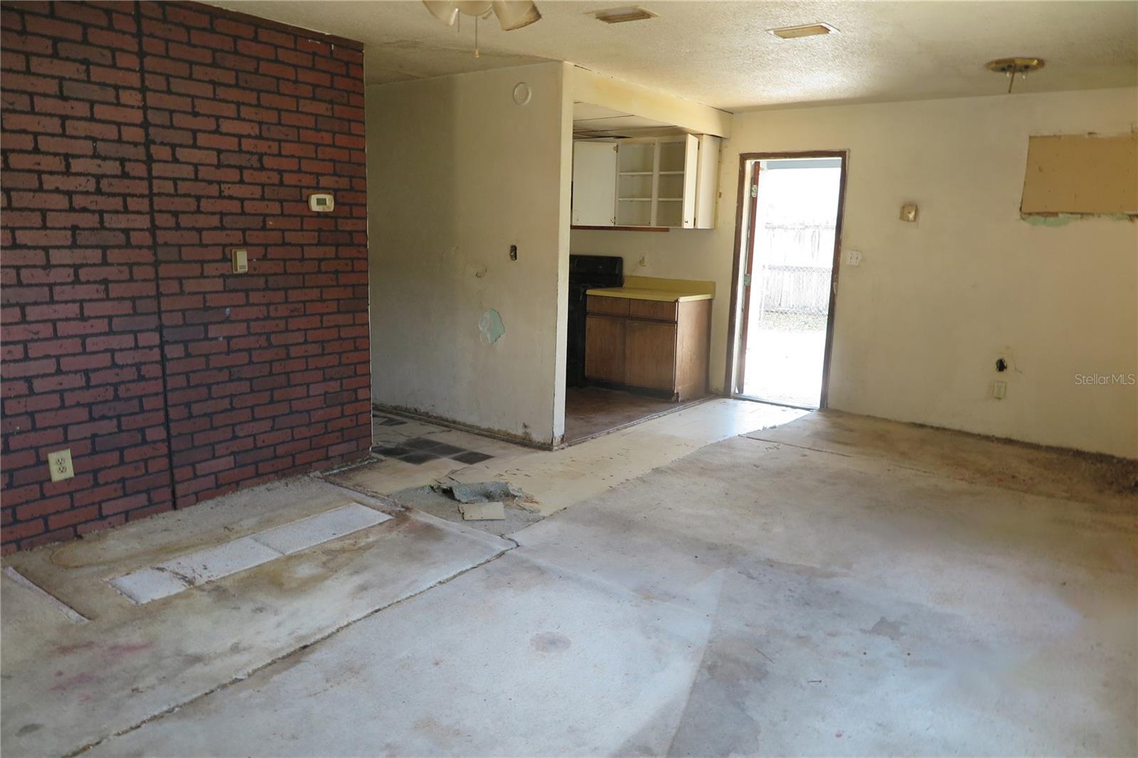 LINCOLN ESTATES 1ST ADD - Residential