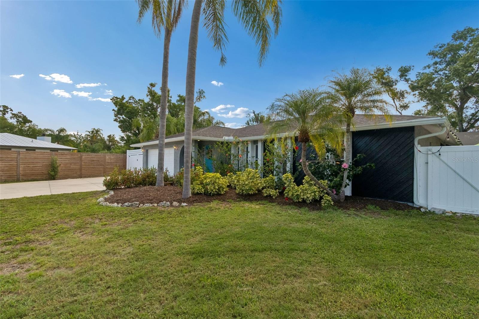 PINE MEADOW - Residential