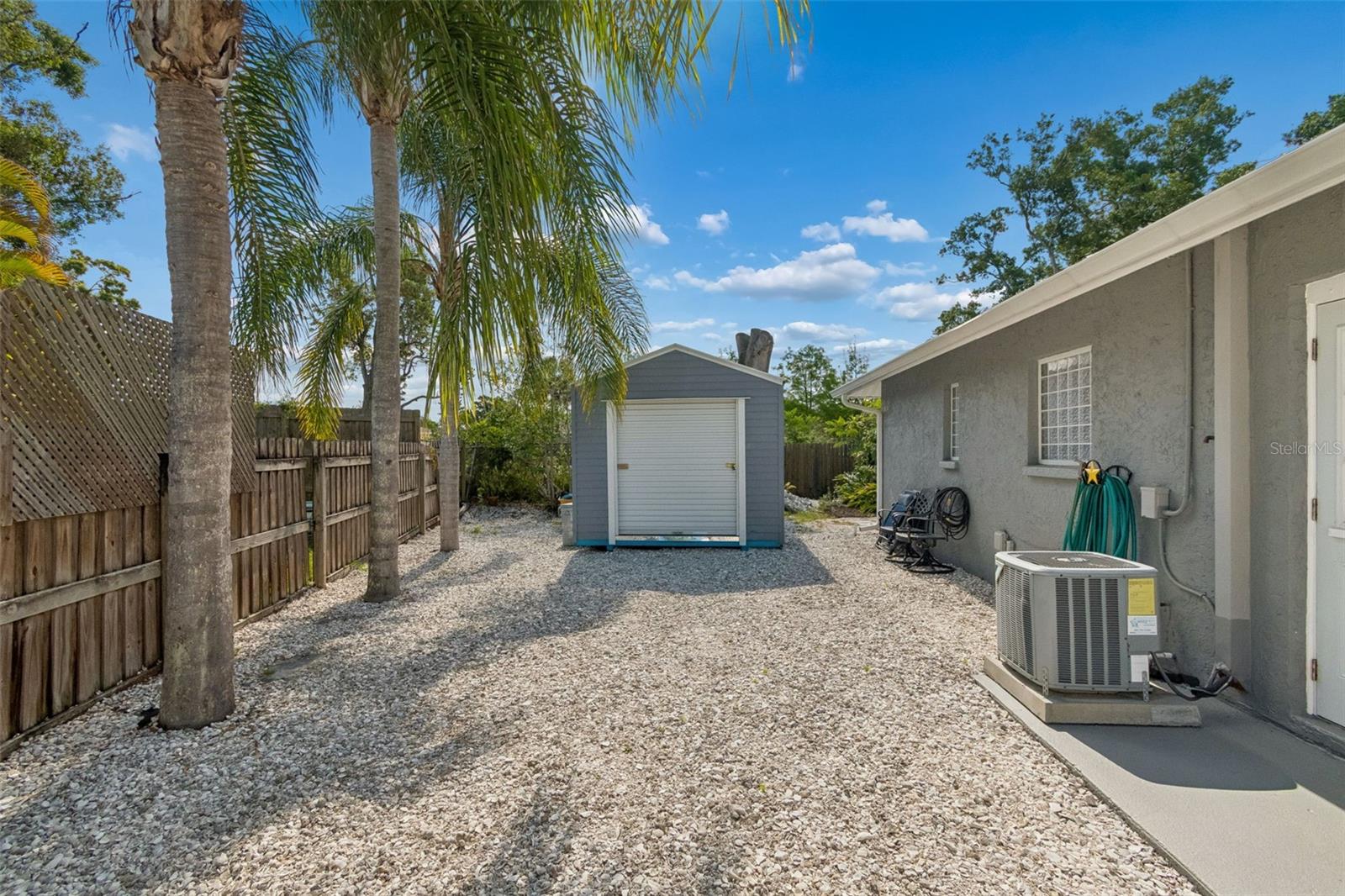 PINE MEADOW - Residential