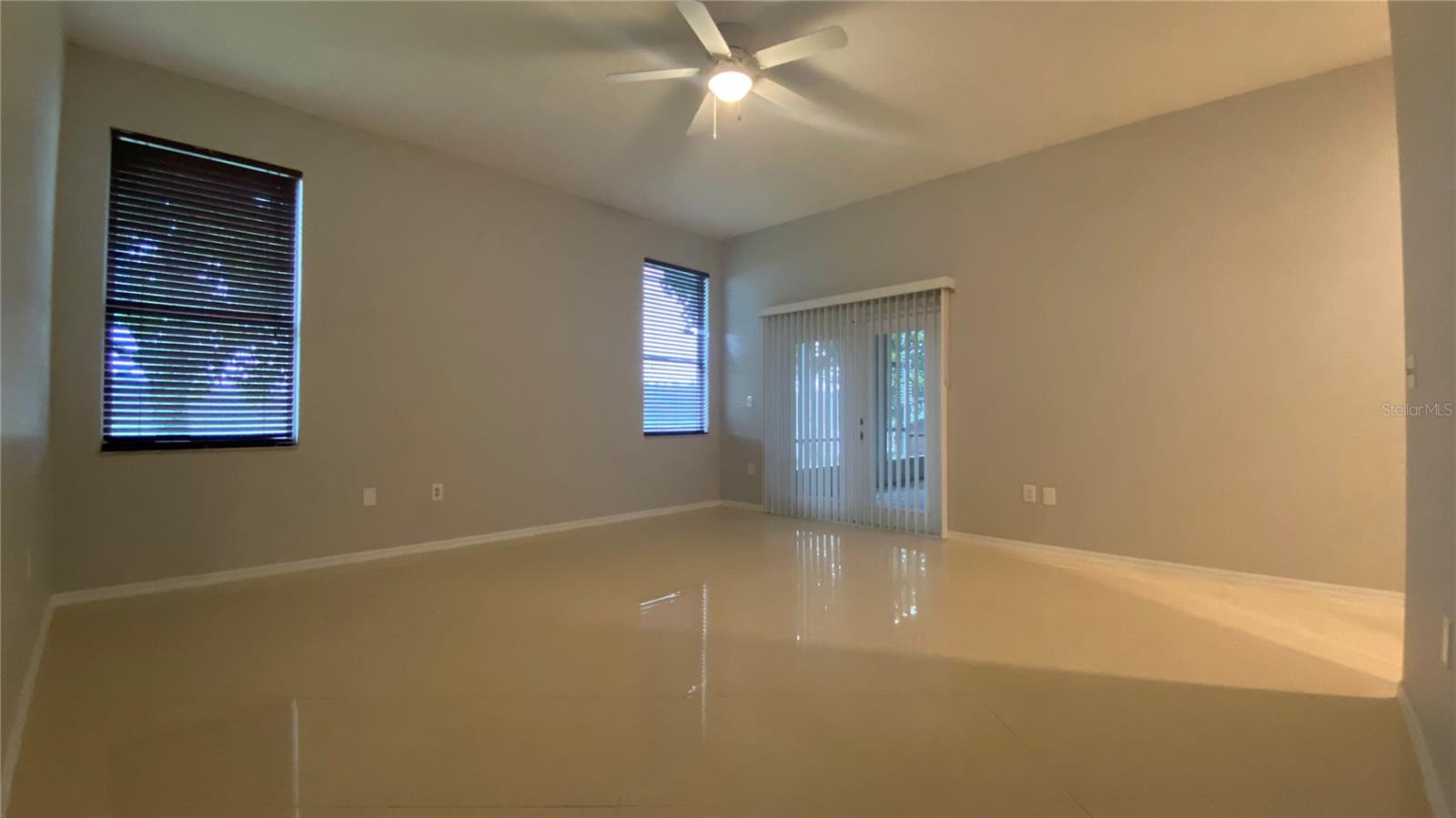 SOUTHCHASE - Residential Lease