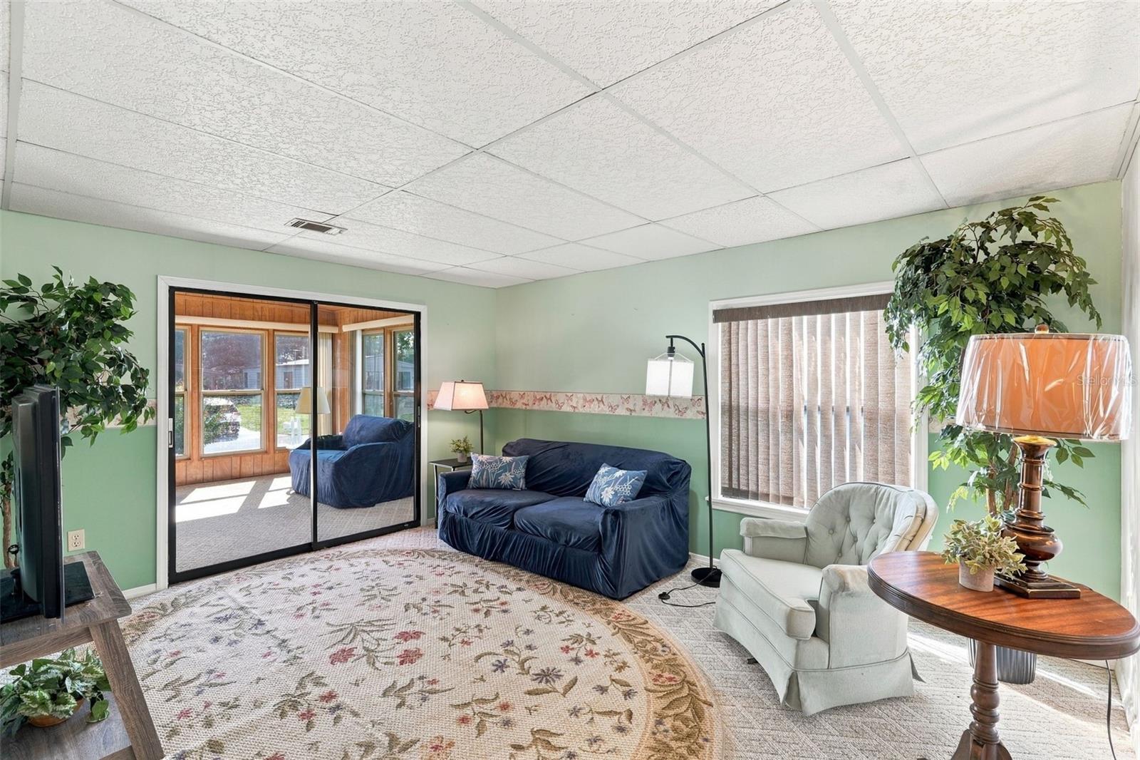 253 MENLO PARK AVENUE