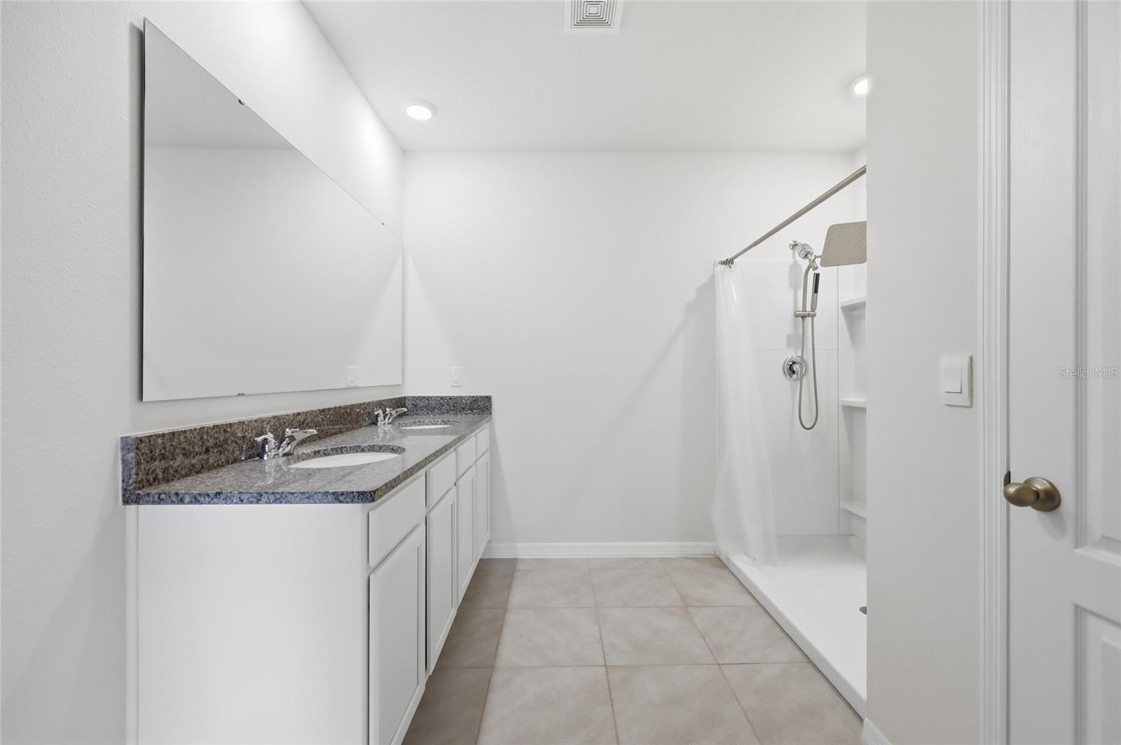 EASTGROVE - Residential