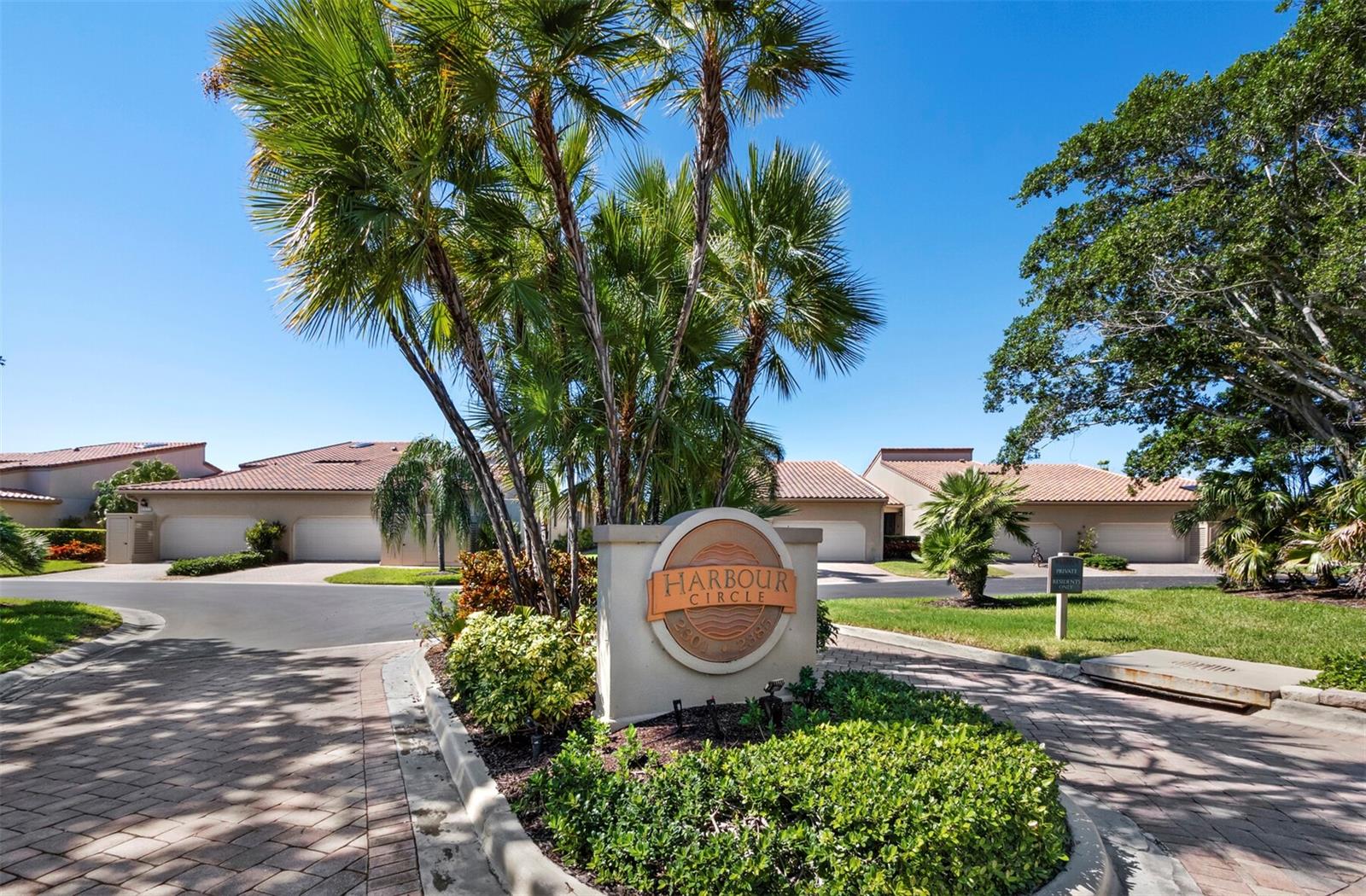 2352 HARBOUR OAKS DRIVE