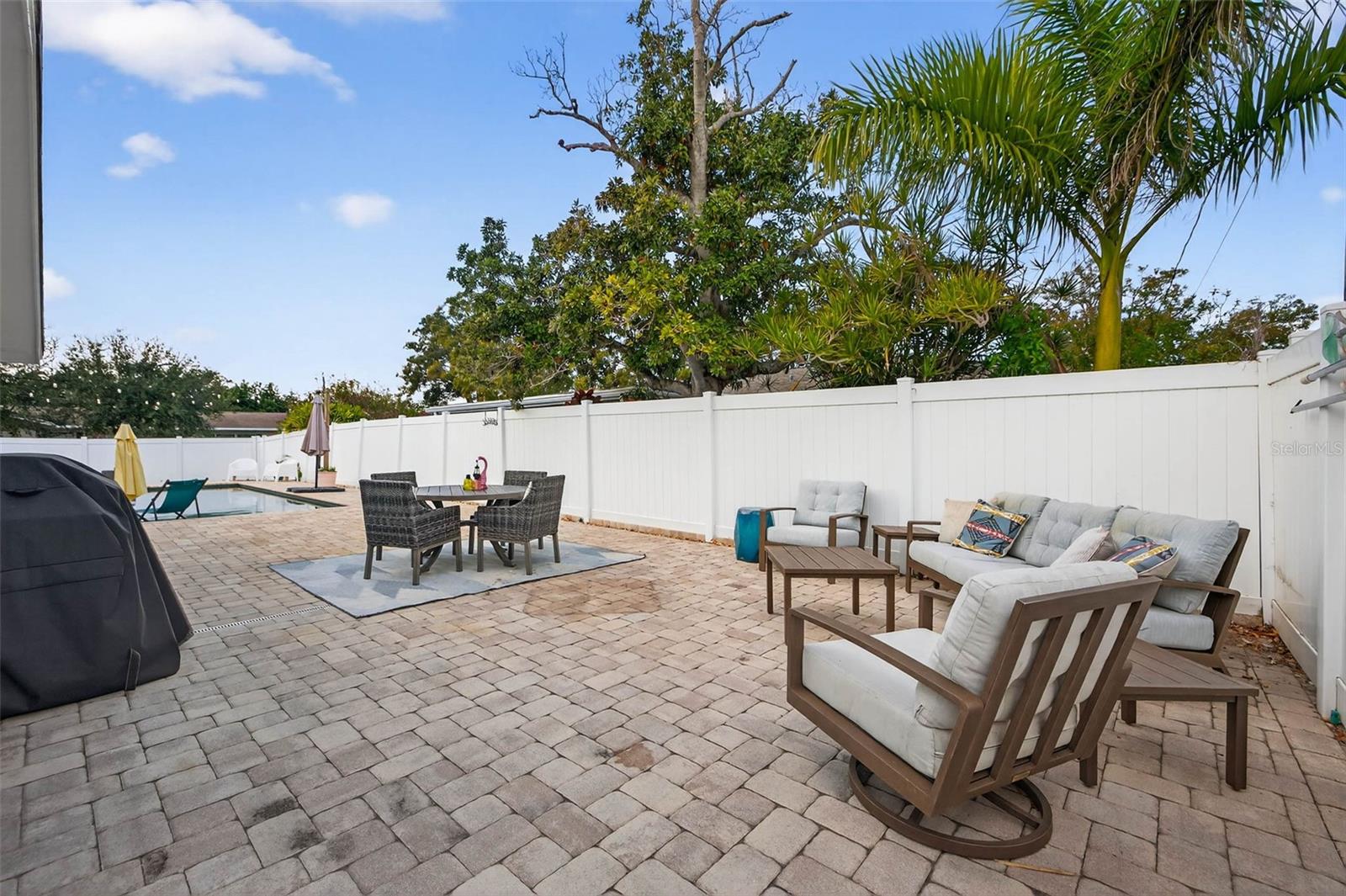 HOLIDAY PARK 3RD ADD - Residential