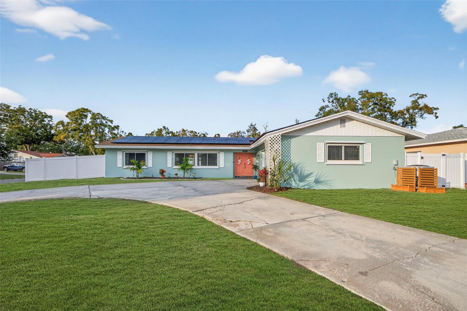 HOLIDAY PARK 3RD ADD - Residential