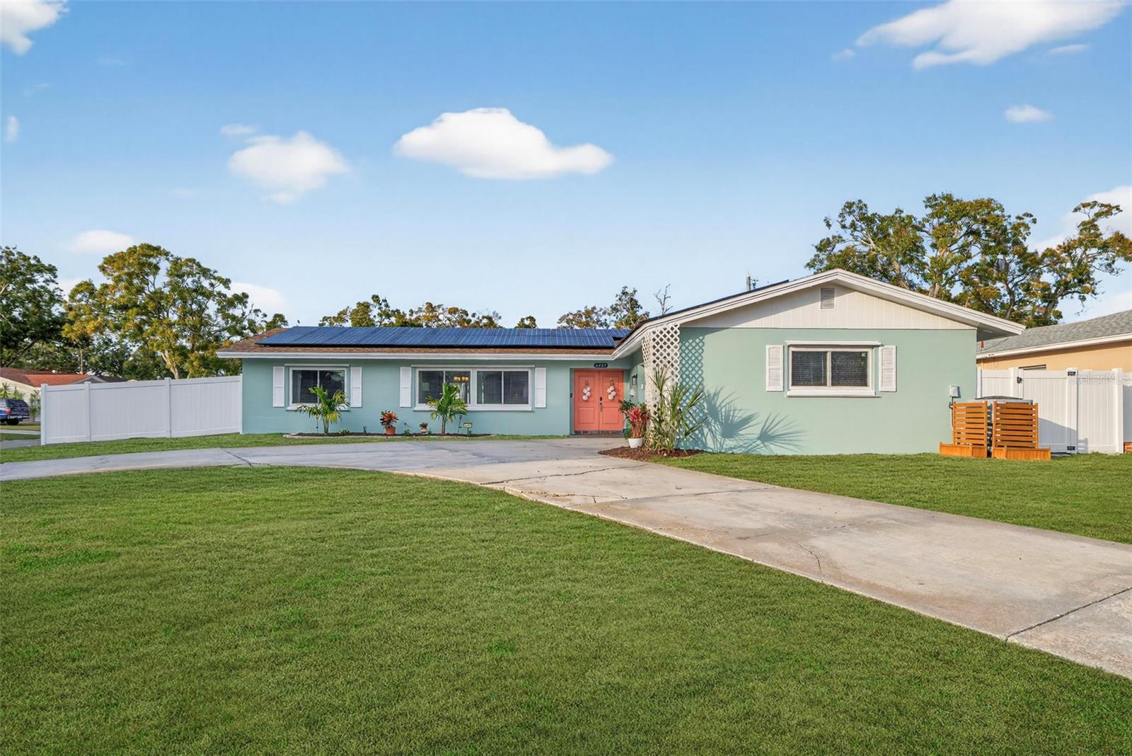 HOLIDAY PARK 3RD ADD - Residential