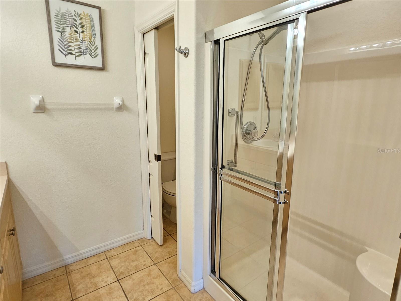 CASA DEL LAGO - Residential Lease