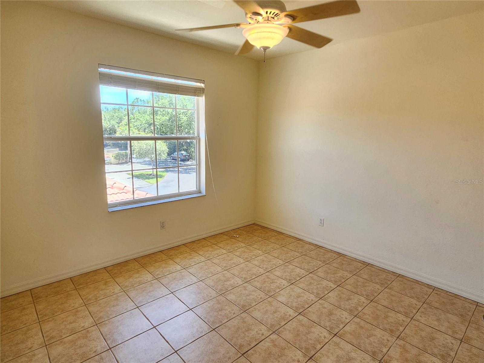 CASA DEL LAGO - Residential Lease