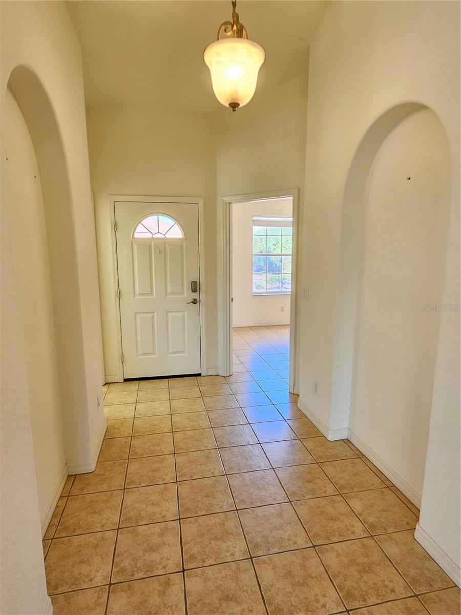 CASA DEL LAGO - Residential Lease