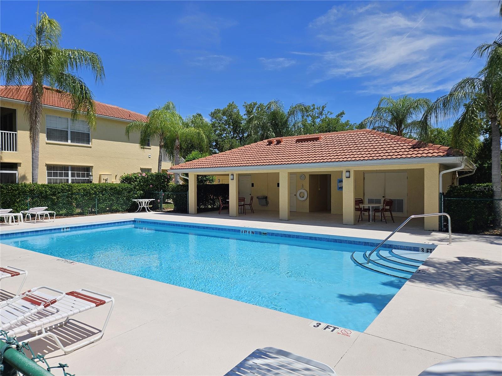 CASA DEL LAGO - Residential Lease