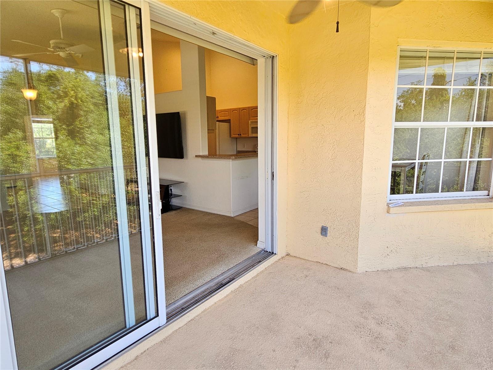 CASA DEL LAGO - Residential Lease