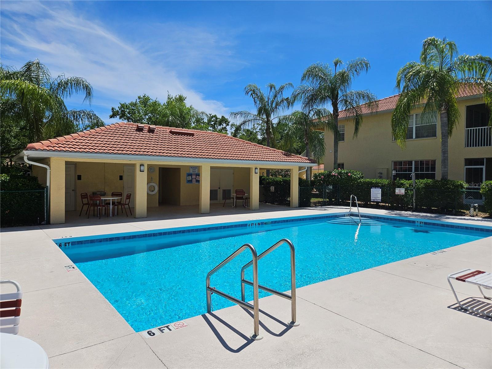 CASA DEL LAGO - Residential Lease