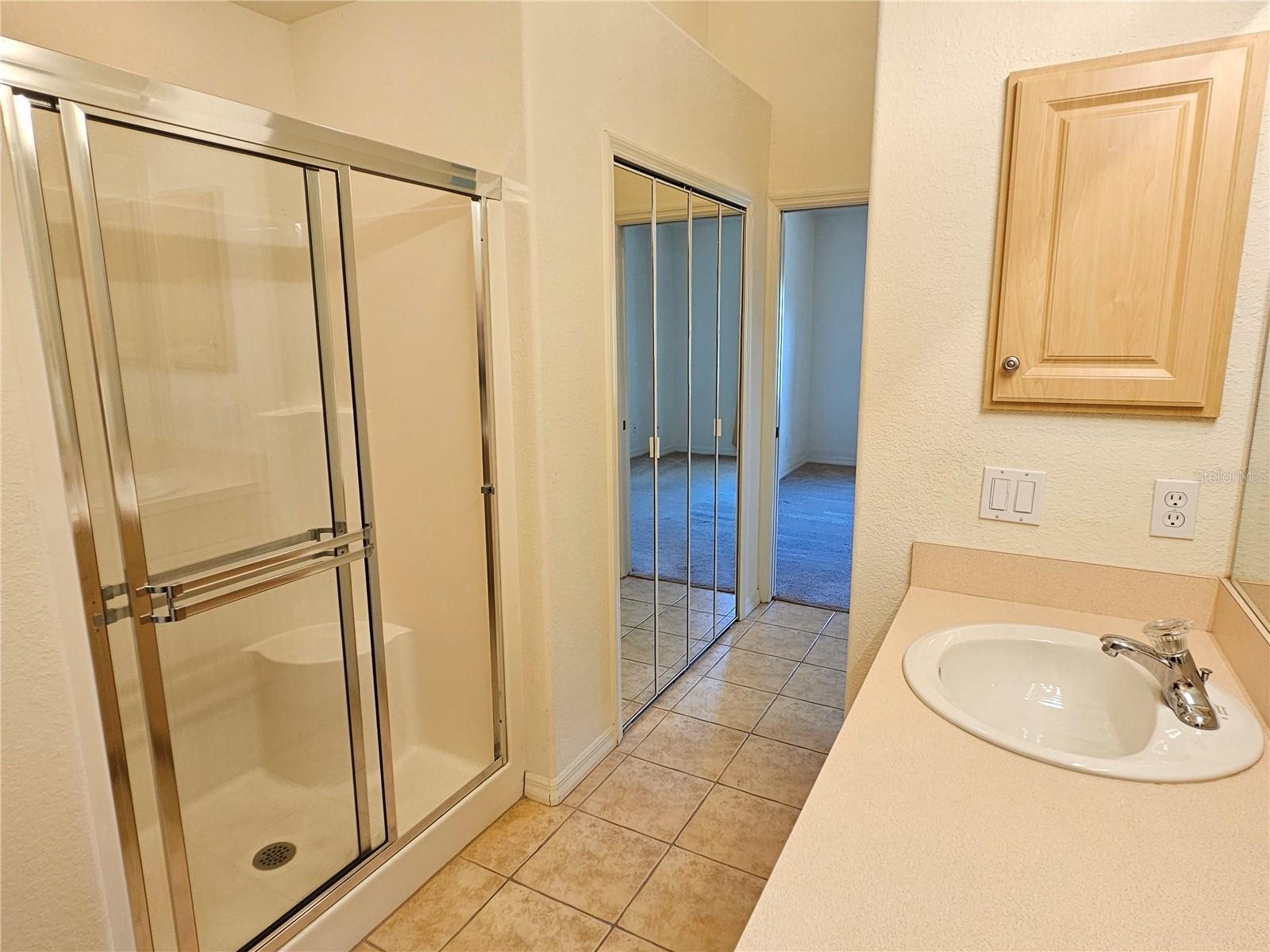 CASA DEL LAGO - Residential Lease