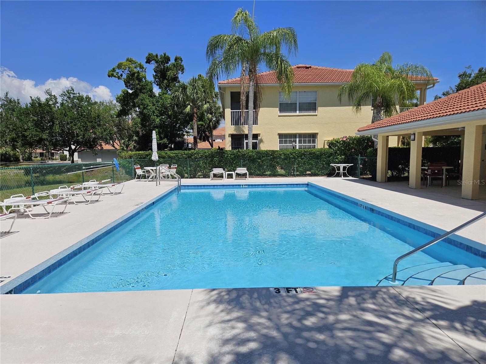 CASA DEL LAGO - Residential Lease