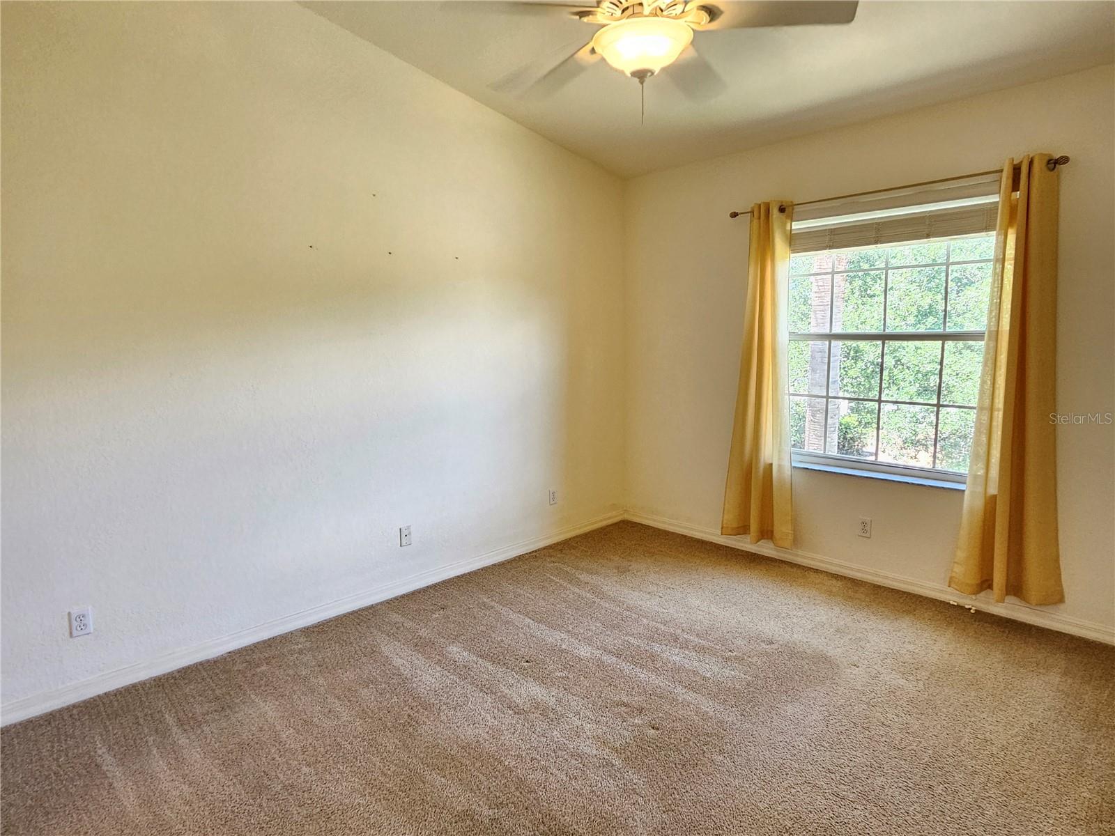 CASA DEL LAGO - Residential Lease