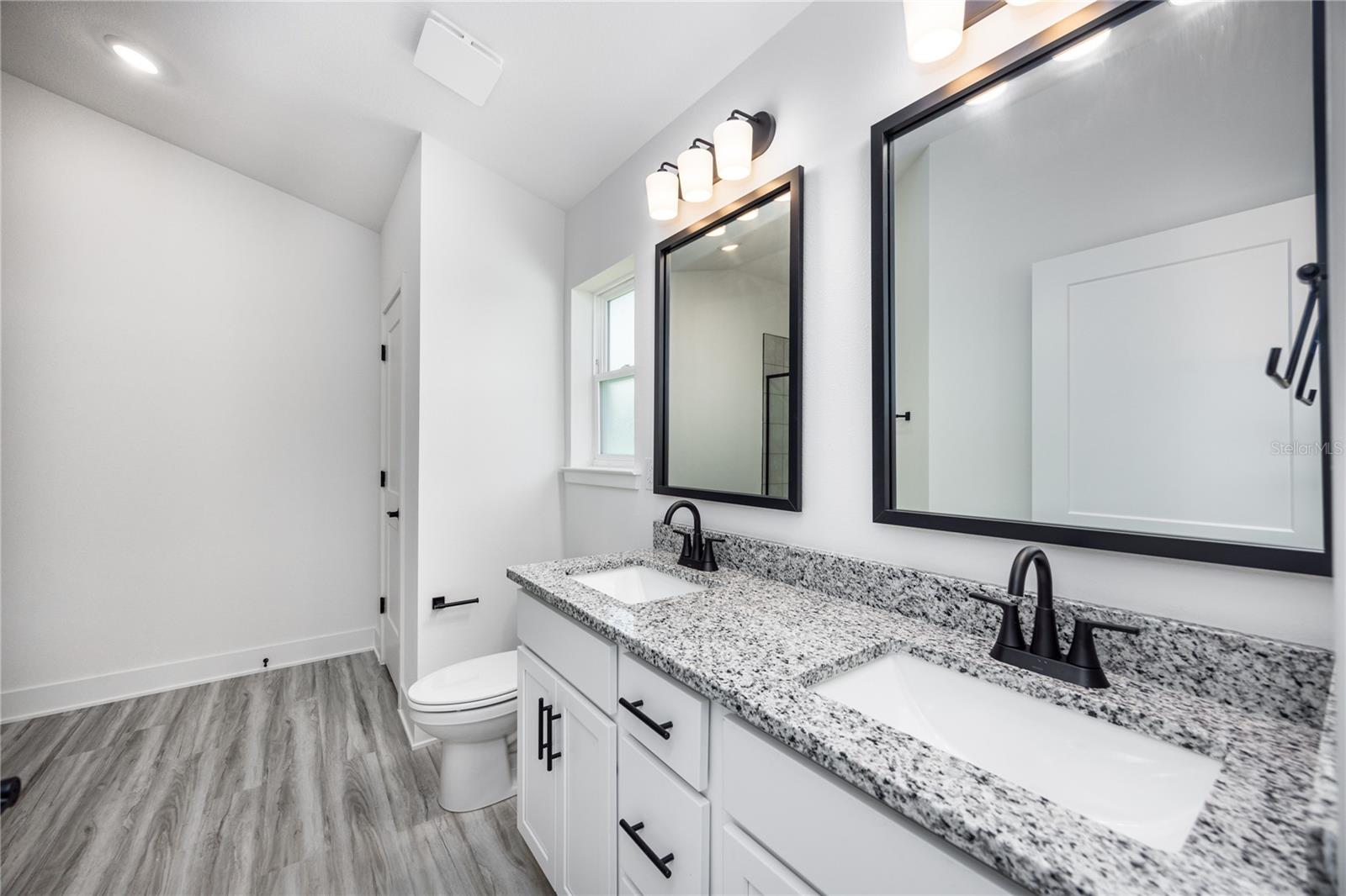 BRIARWOOD - Residential