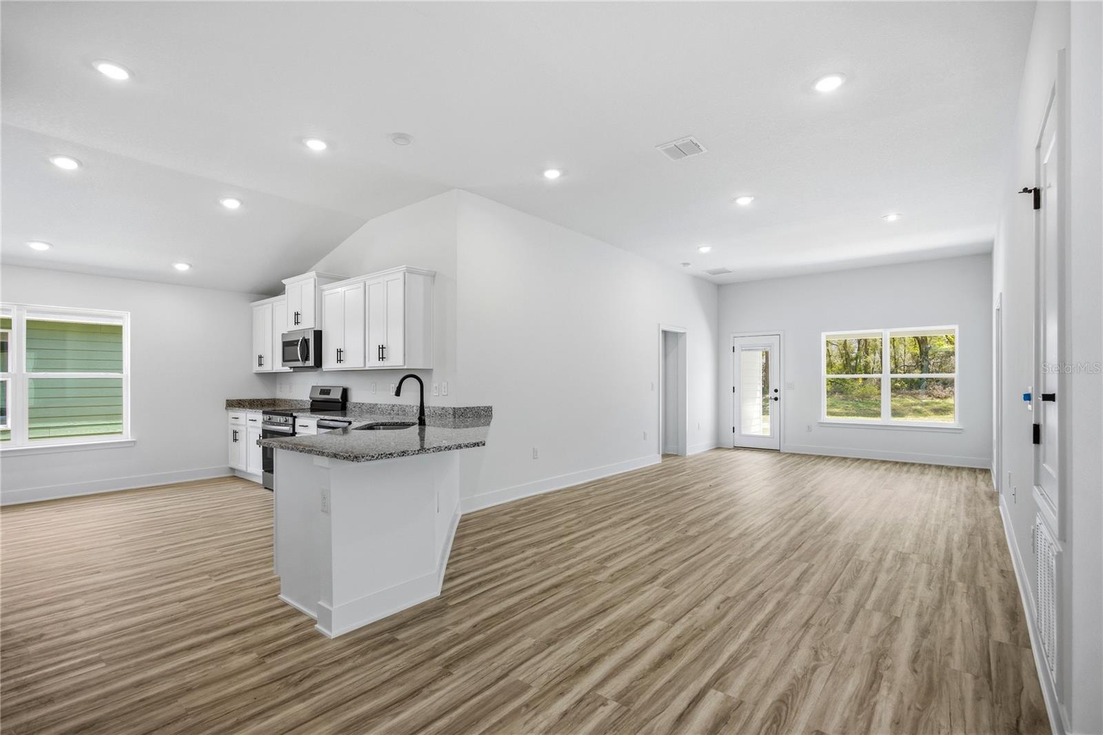 BRIARWOOD - Residential