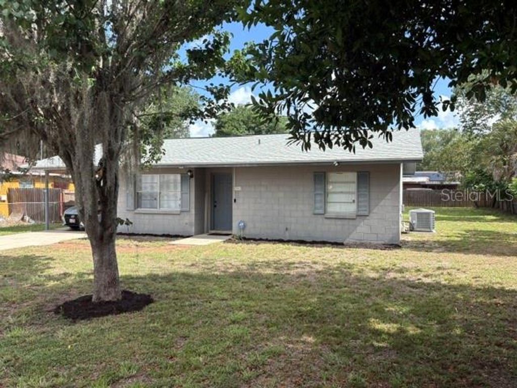 Photo of 506 W 9th Street, Frostproof, FL 33843 (MLS # K4903521)
