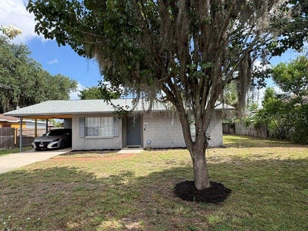 Photo of 506 W 9th Street, Frostproof, FL 33843 (MLS # K4903521)