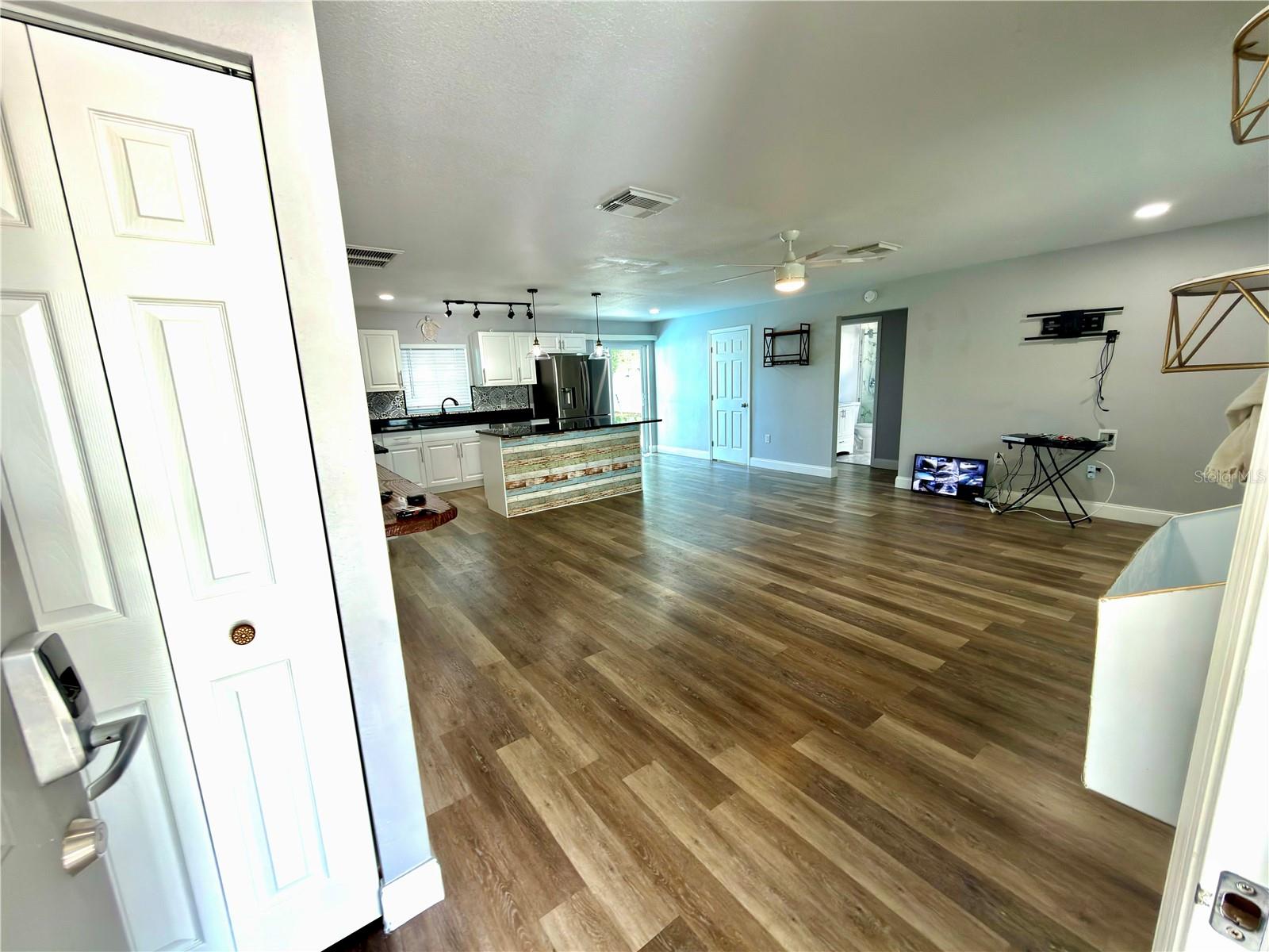 SPRING HILL - Residential