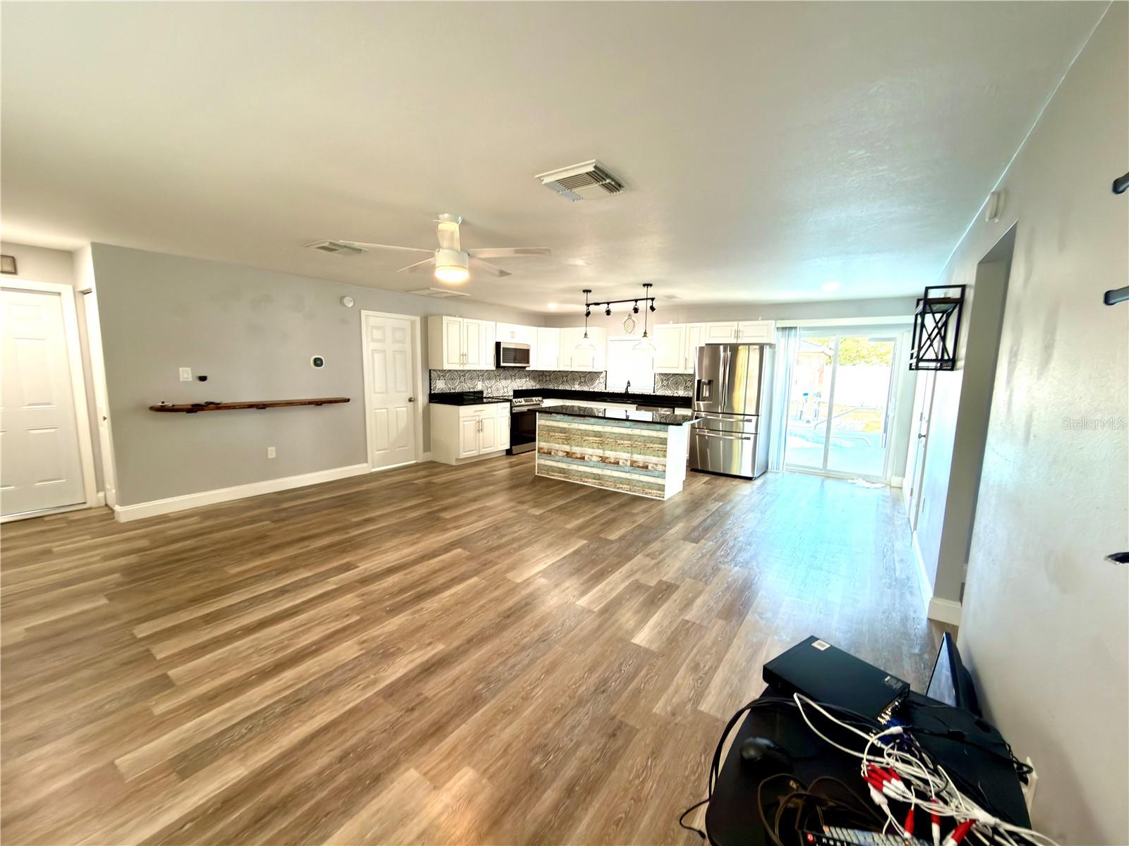 SPRING HILL - Residential