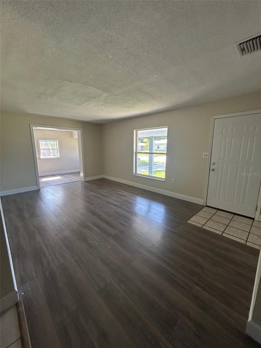 SUNLAND ESTS 1ST ADD - Residential Lease