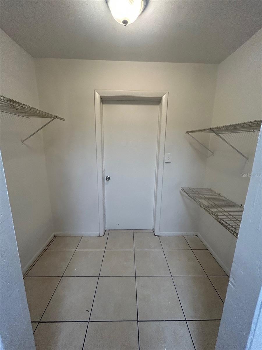 SUNLAND ESTS 1ST ADD - Residential Lease