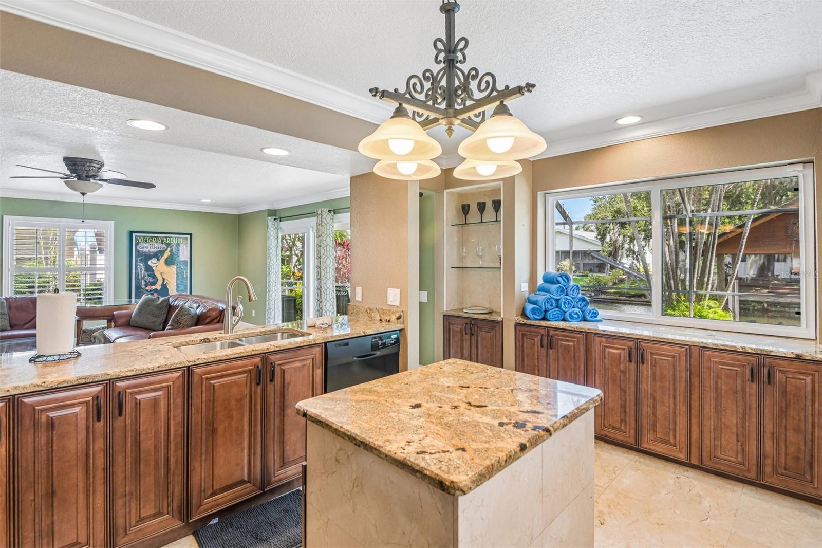 LAKE TARPON ESTATES - Residential