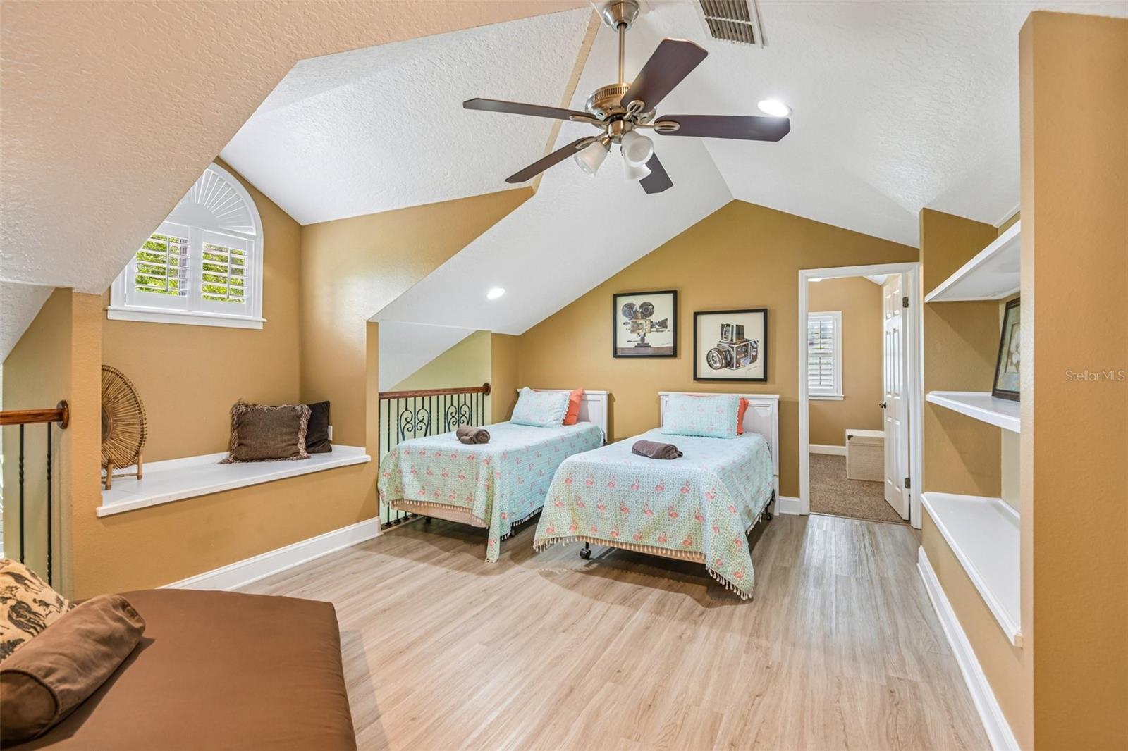 LAKE TARPON ESTATES - Residential