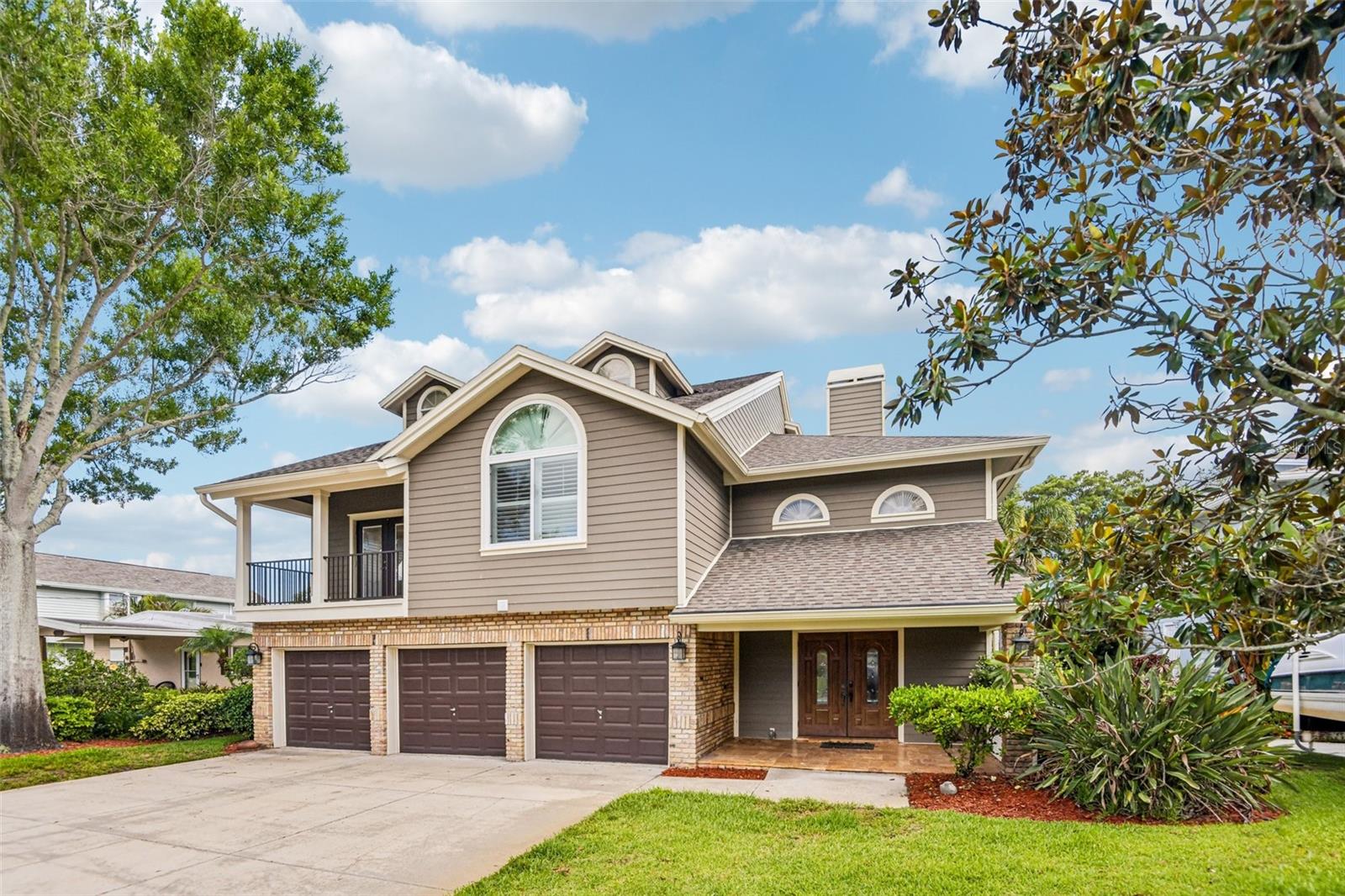 LAKE TARPON ESTATES - Residential