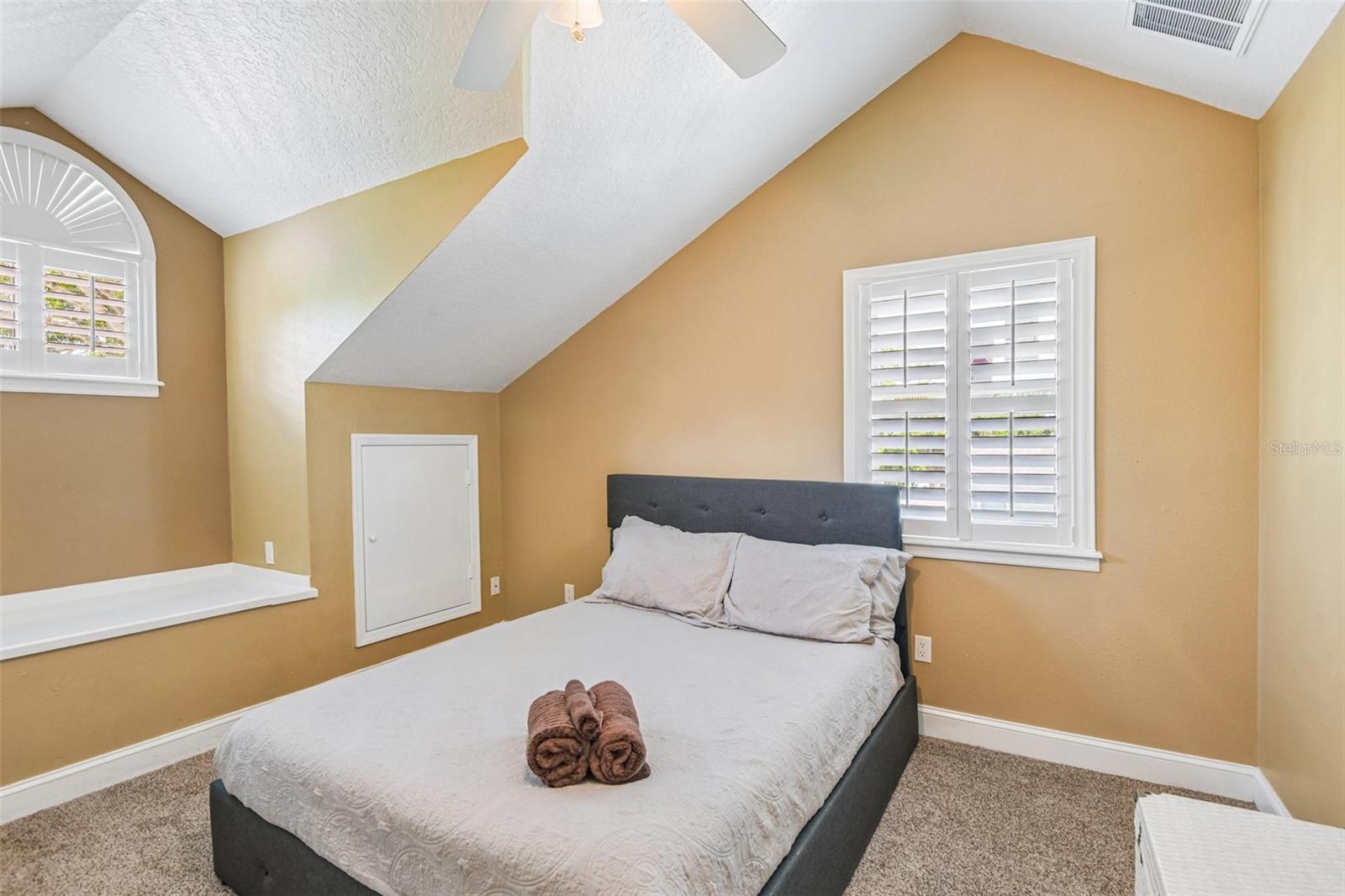 LAKE TARPON ESTATES - Residential