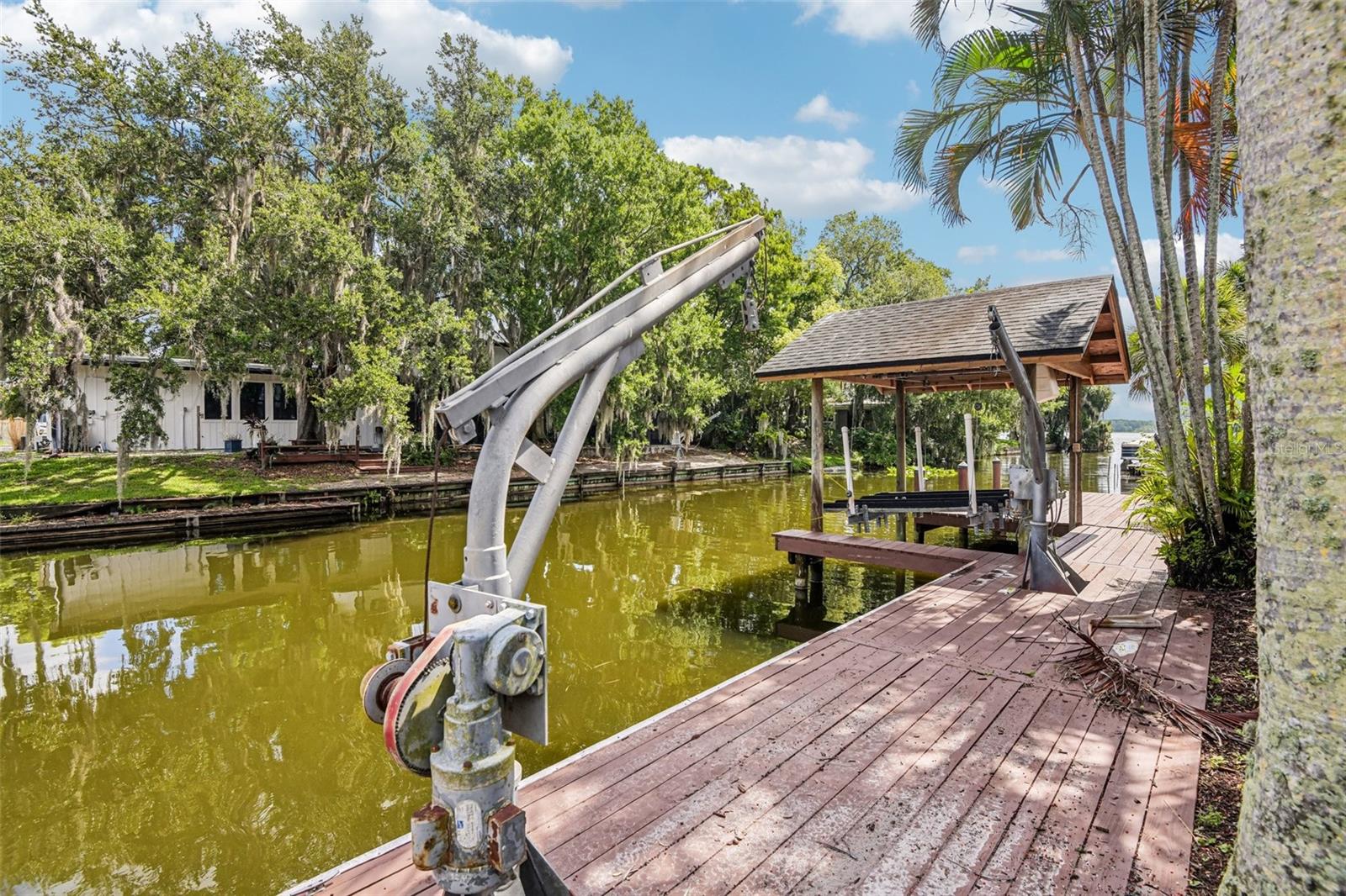 LAKE TARPON ESTATES - Residential