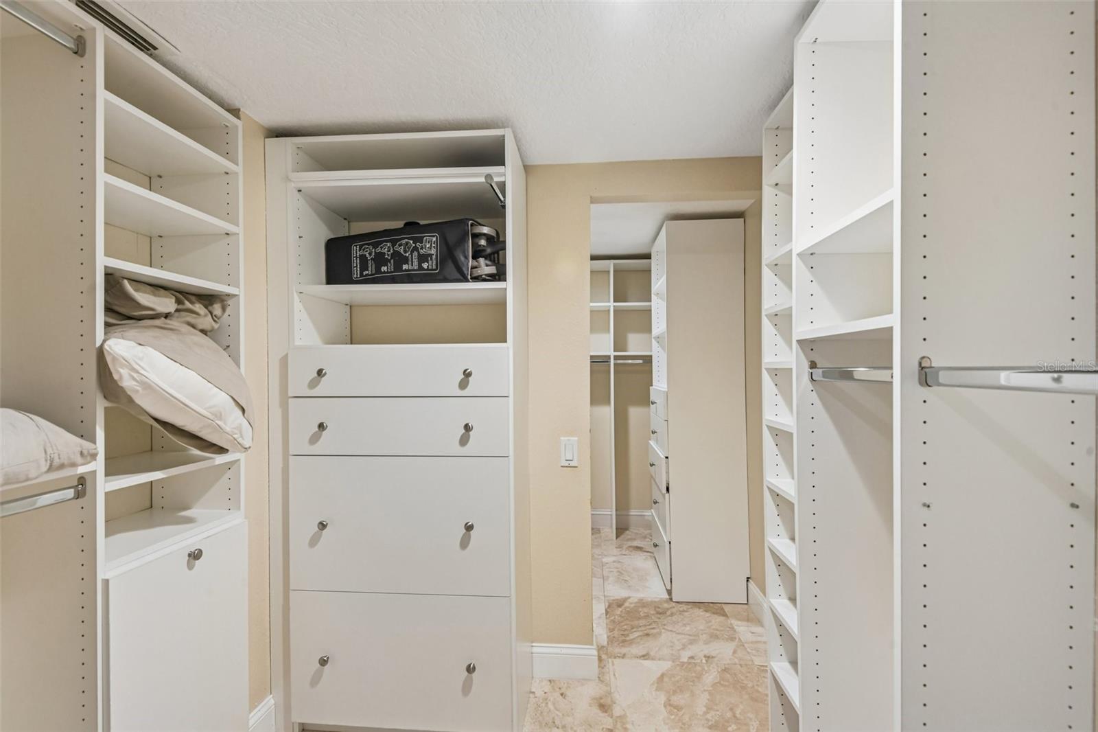 LAKE TARPON ESTATES - Residential