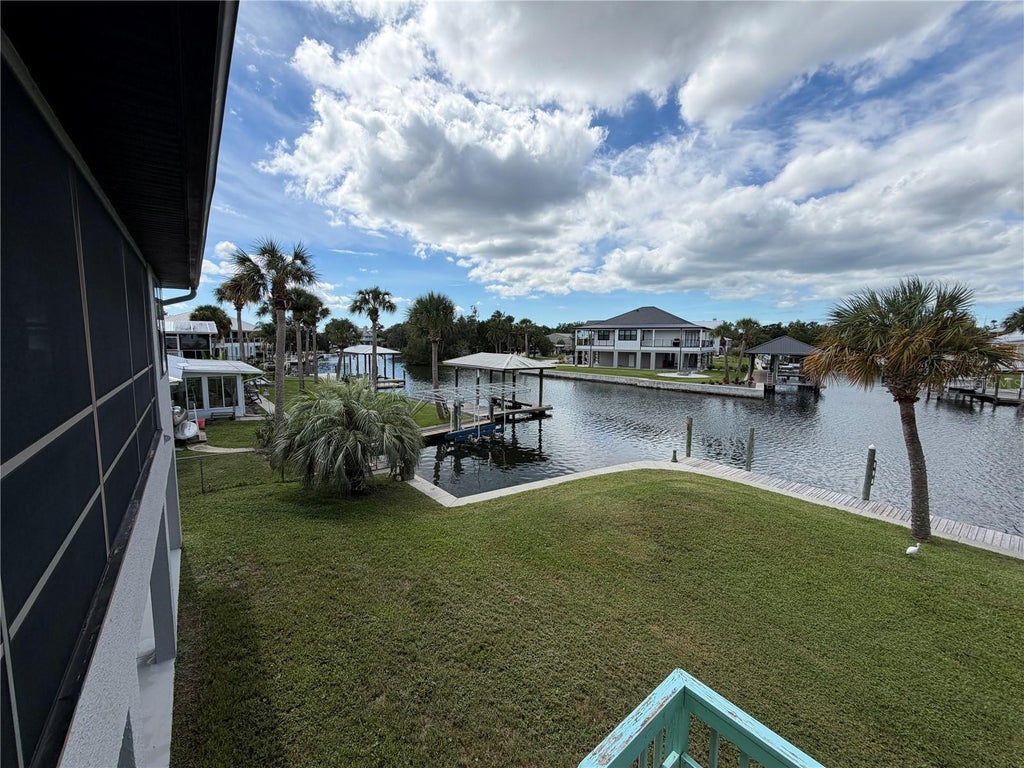 Photo of 1610 NW 20th Avenue, Crystal River, FL 34428 (MLS # A4707540)