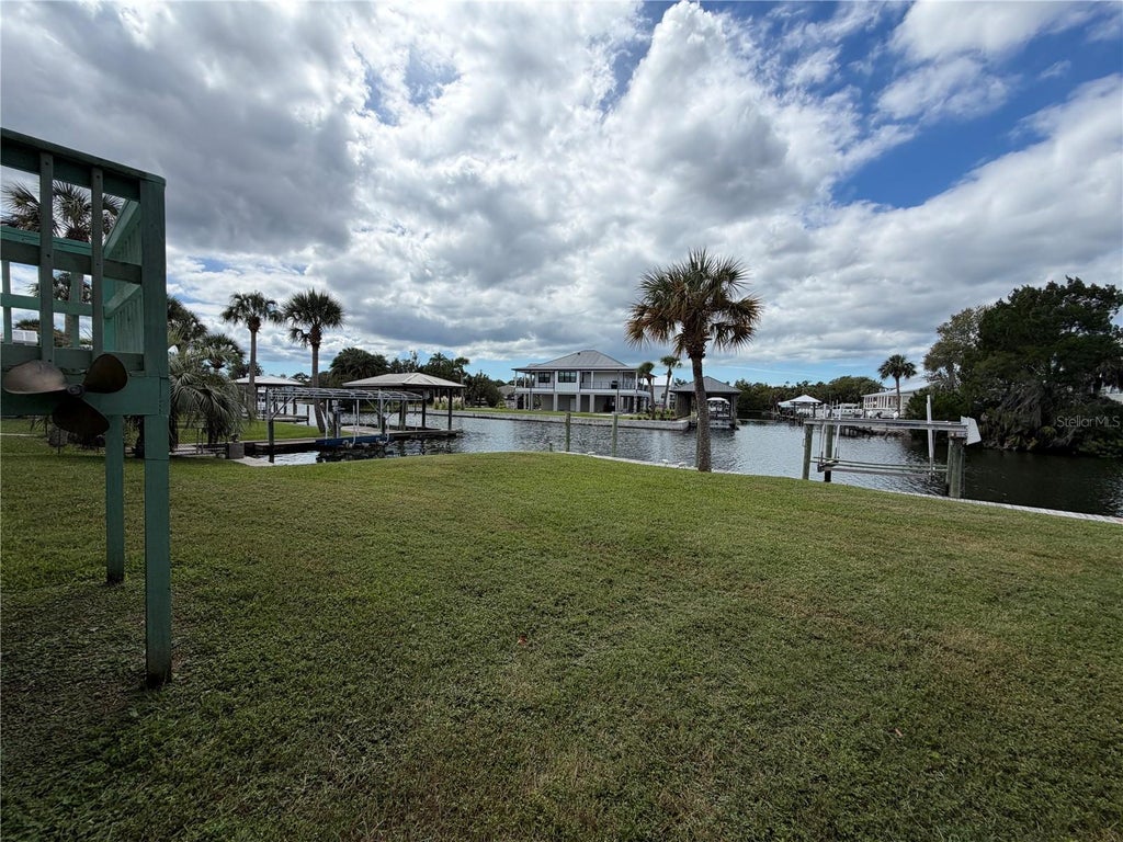 Photo of 1610 NW 20th Avenue, Crystal River, FL 34428 (MLS # A4707540)