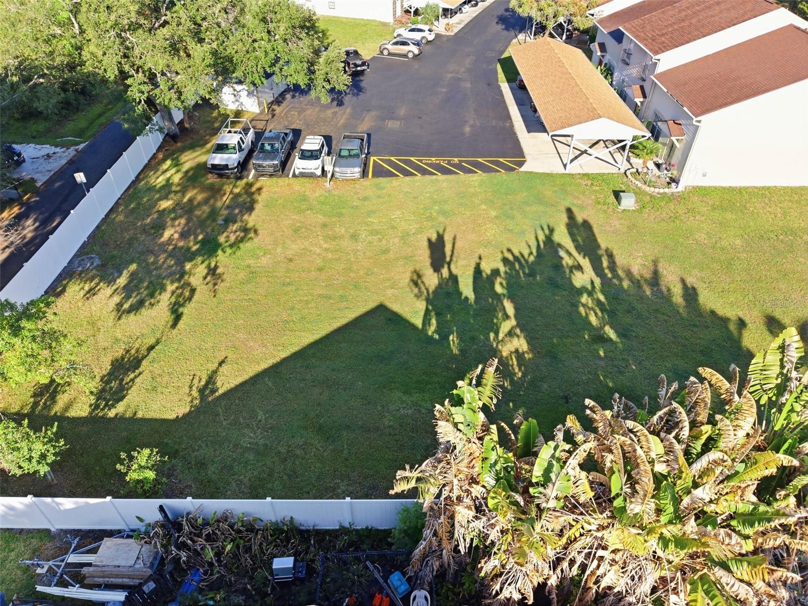 HIDDEN HAVEN II - Land