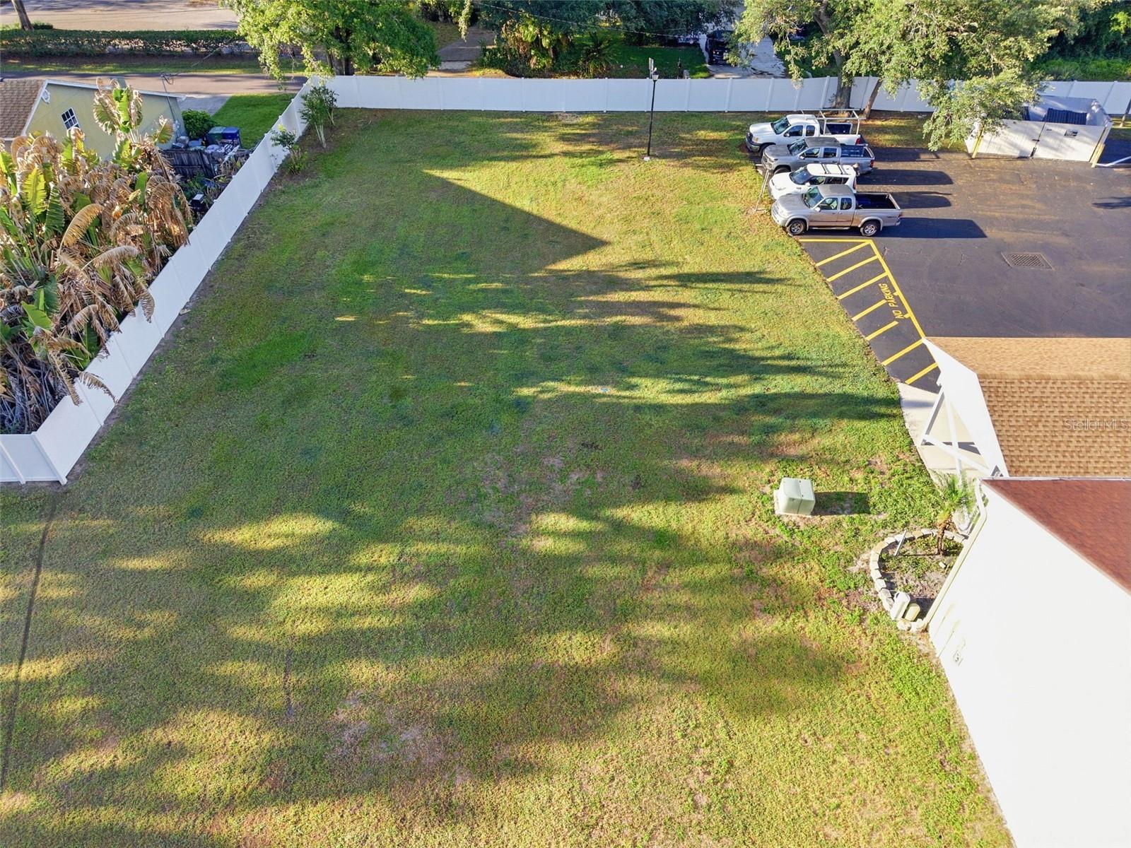 HIDDEN HAVEN II - Land