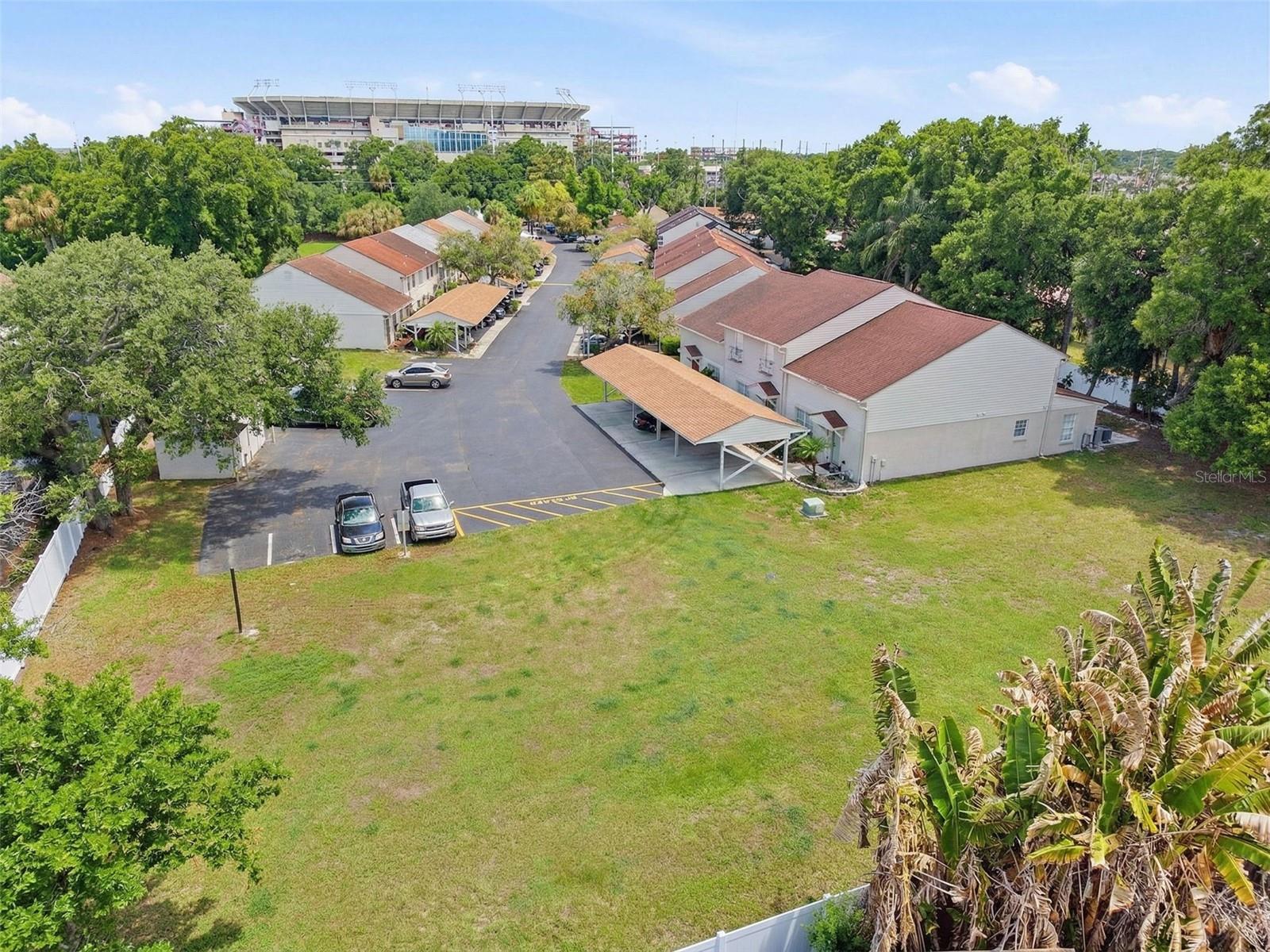 HIDDEN HAVEN II - Land