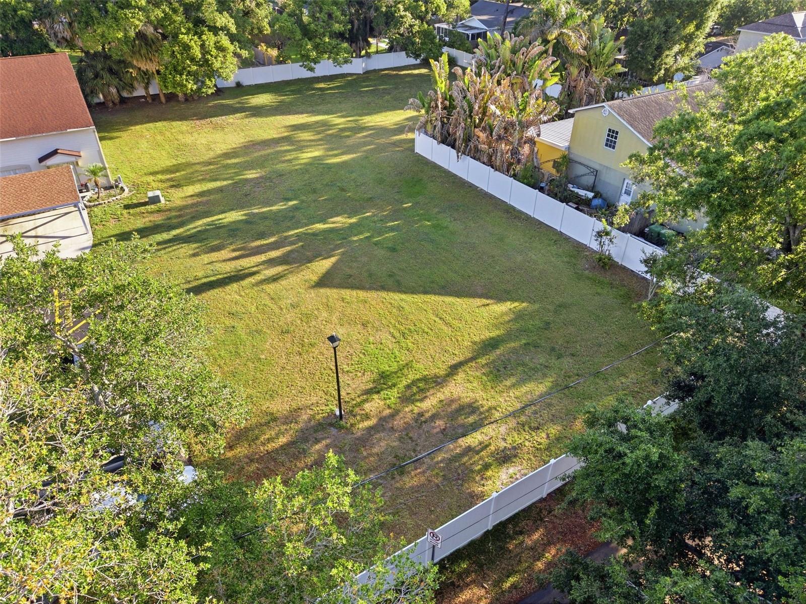 HIDDEN HAVEN II - Land