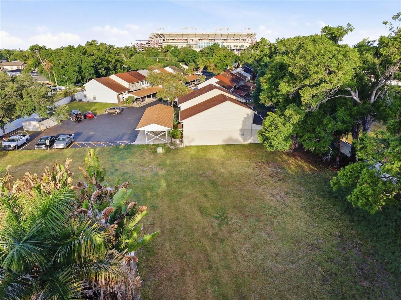 HIDDEN HAVEN II - Land