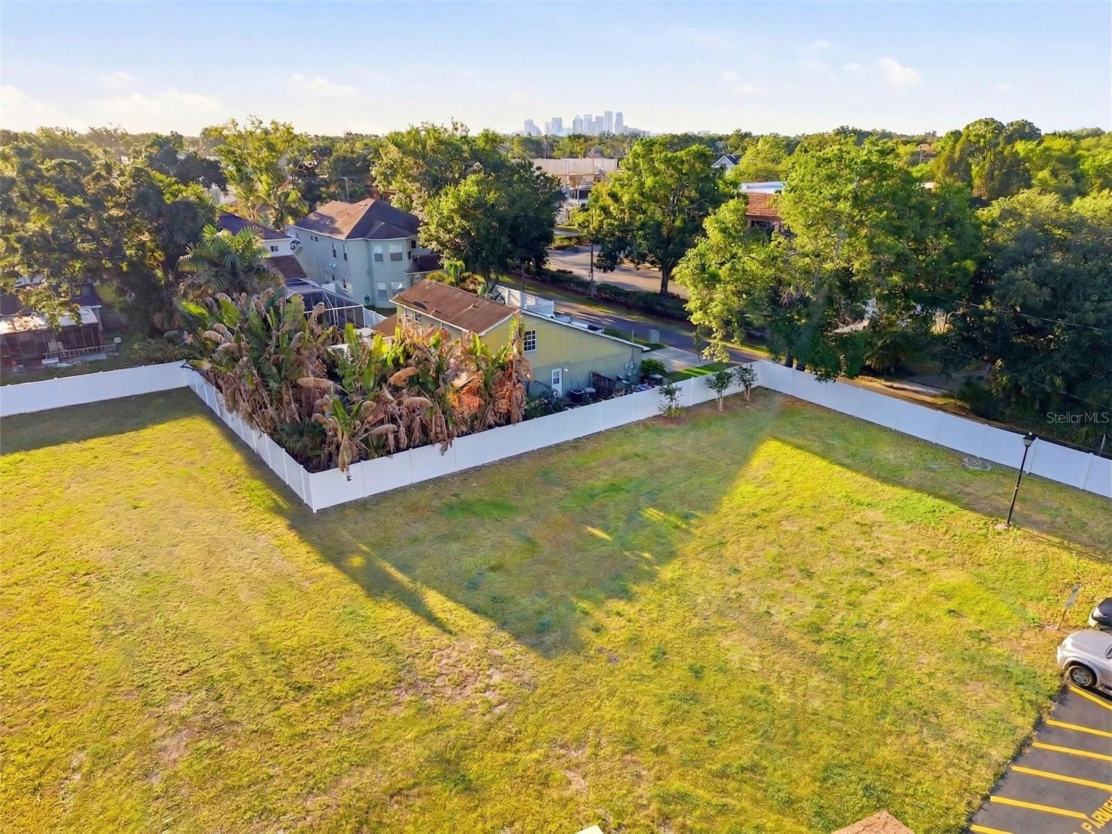 HIDDEN HAVEN II - Land