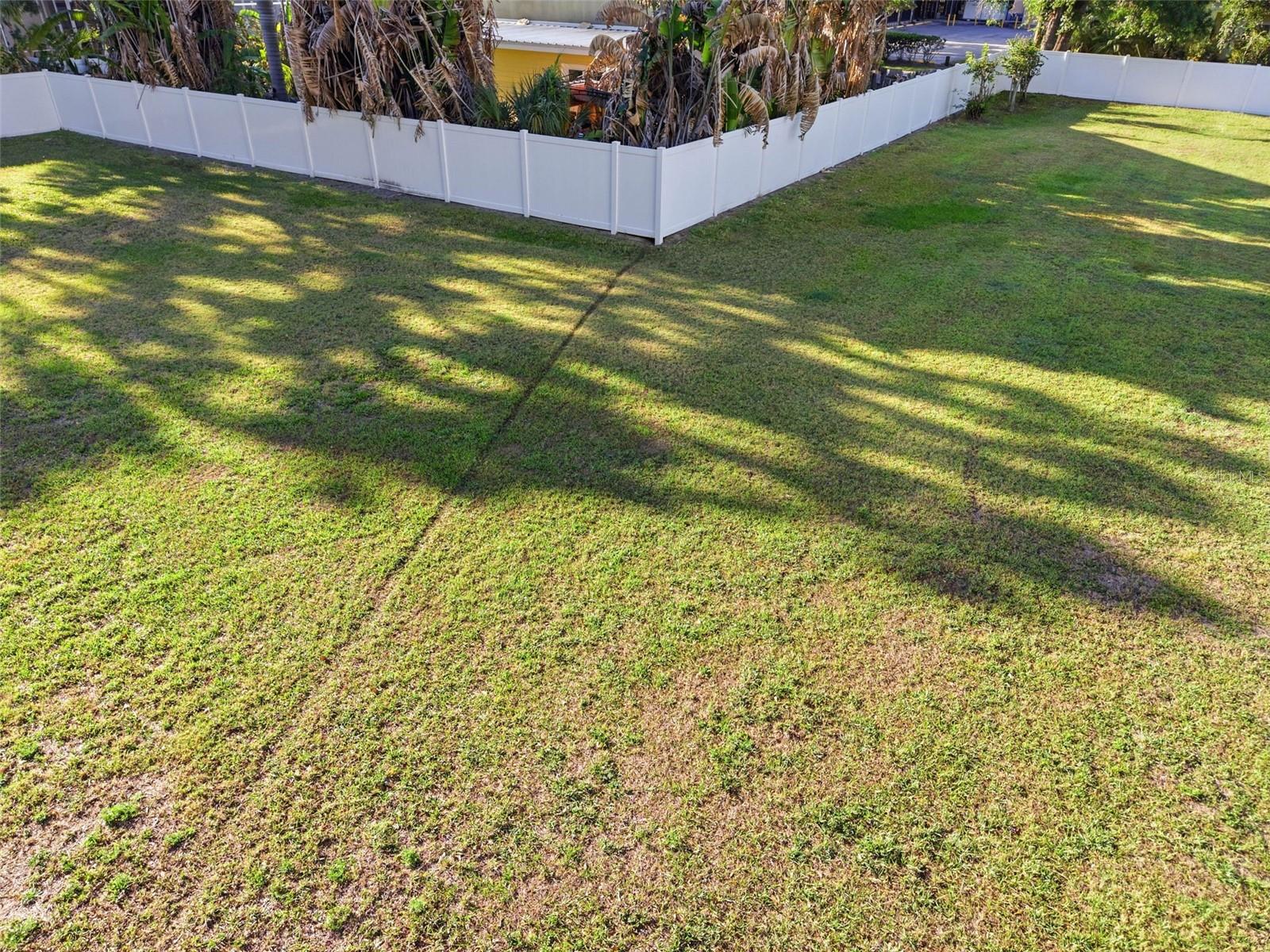 HIDDEN HAVEN II - Land